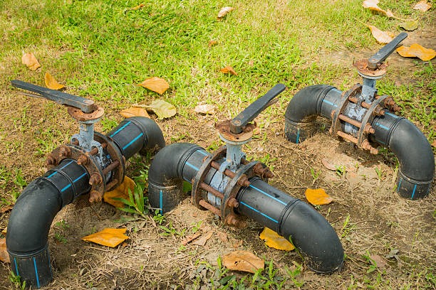 Water control valve installed on a pipeline for wastewater and utility water applications