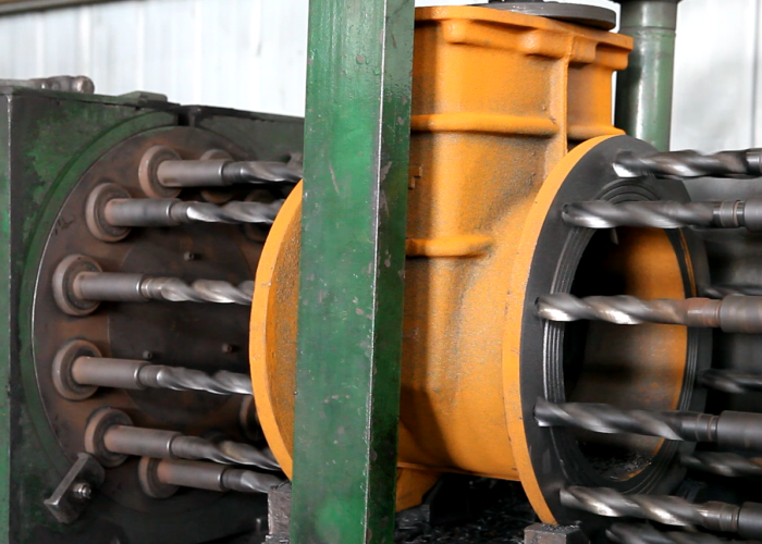 Gate valve body flange hole processing